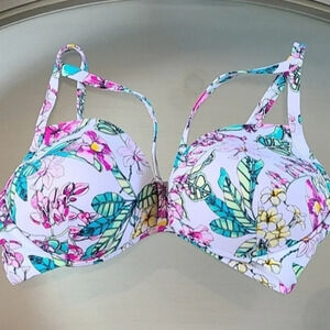 Forever 21 Plus Bikini Top White Floral Swimwear Size 0X XL NWT